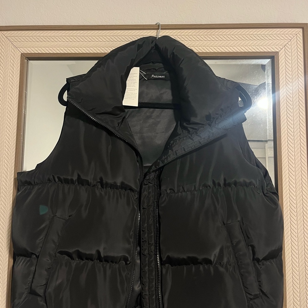 Cropped Black Puffer Vest